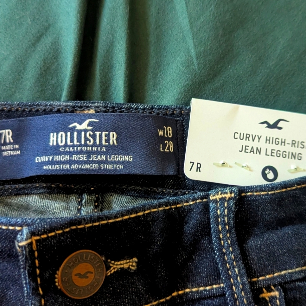 Hollister Blue Jeans Classic Denim Style